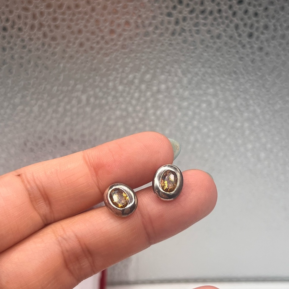 Elegant yellow genuine citrine estate Silver stamped Stud Earrings - Picture 5 of 9